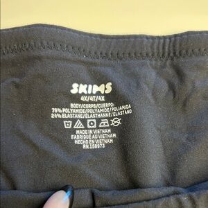 SKIMS Onyx Black Fits Everybody Mini Skirt 4X
